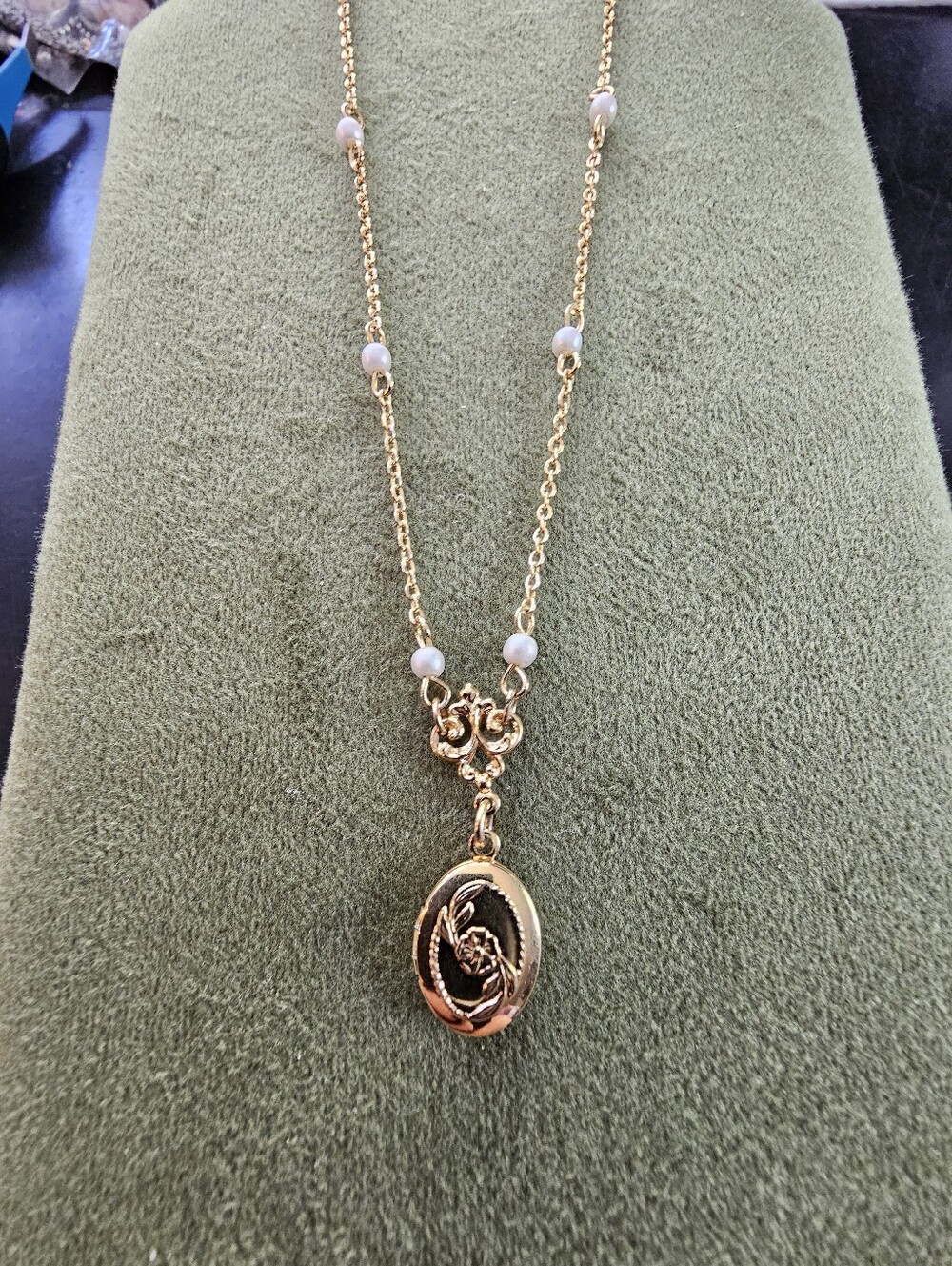 Vintage 1928 Locket Necklace